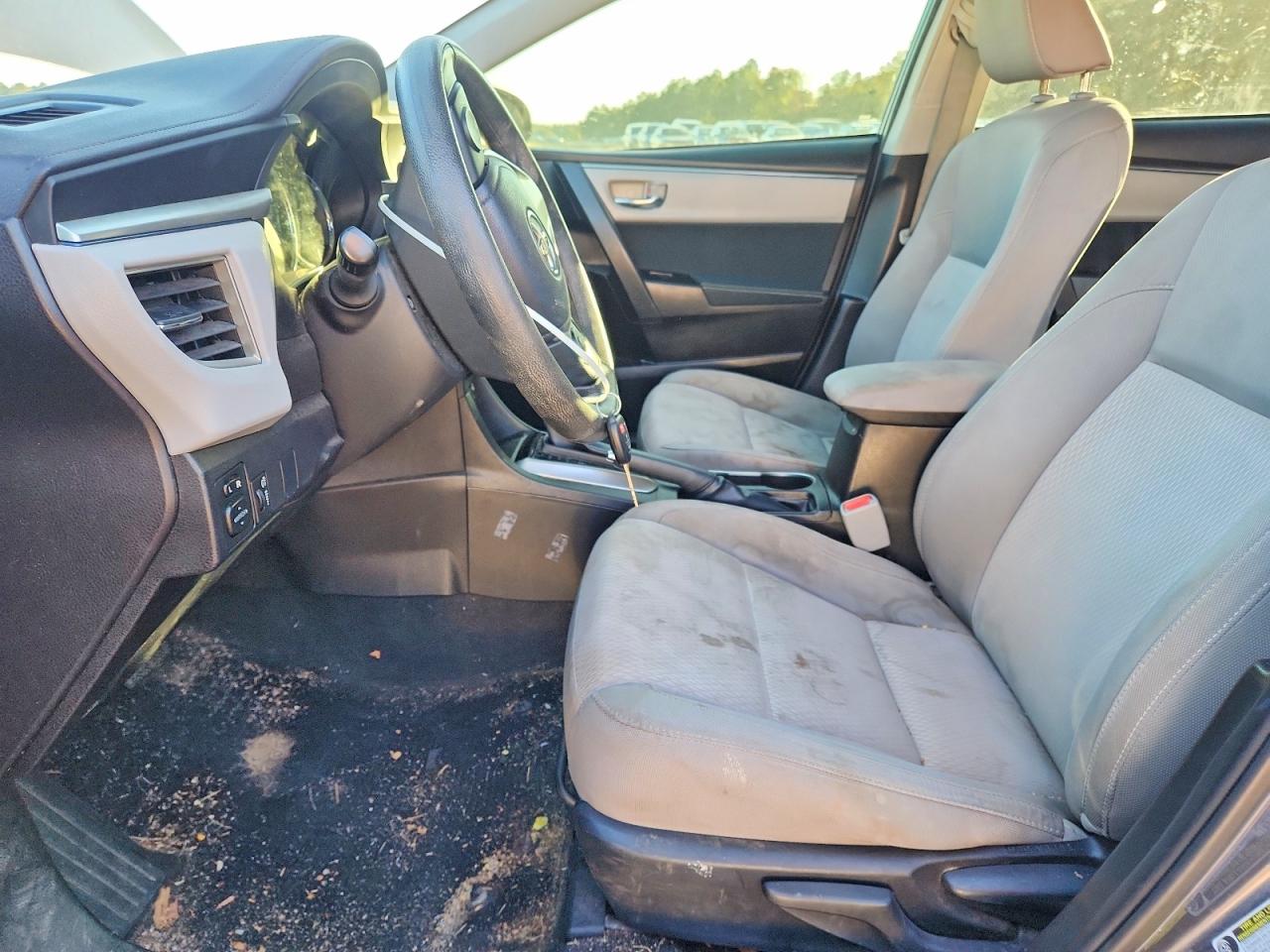 2015 TOYOTA COROLLA L photo 7