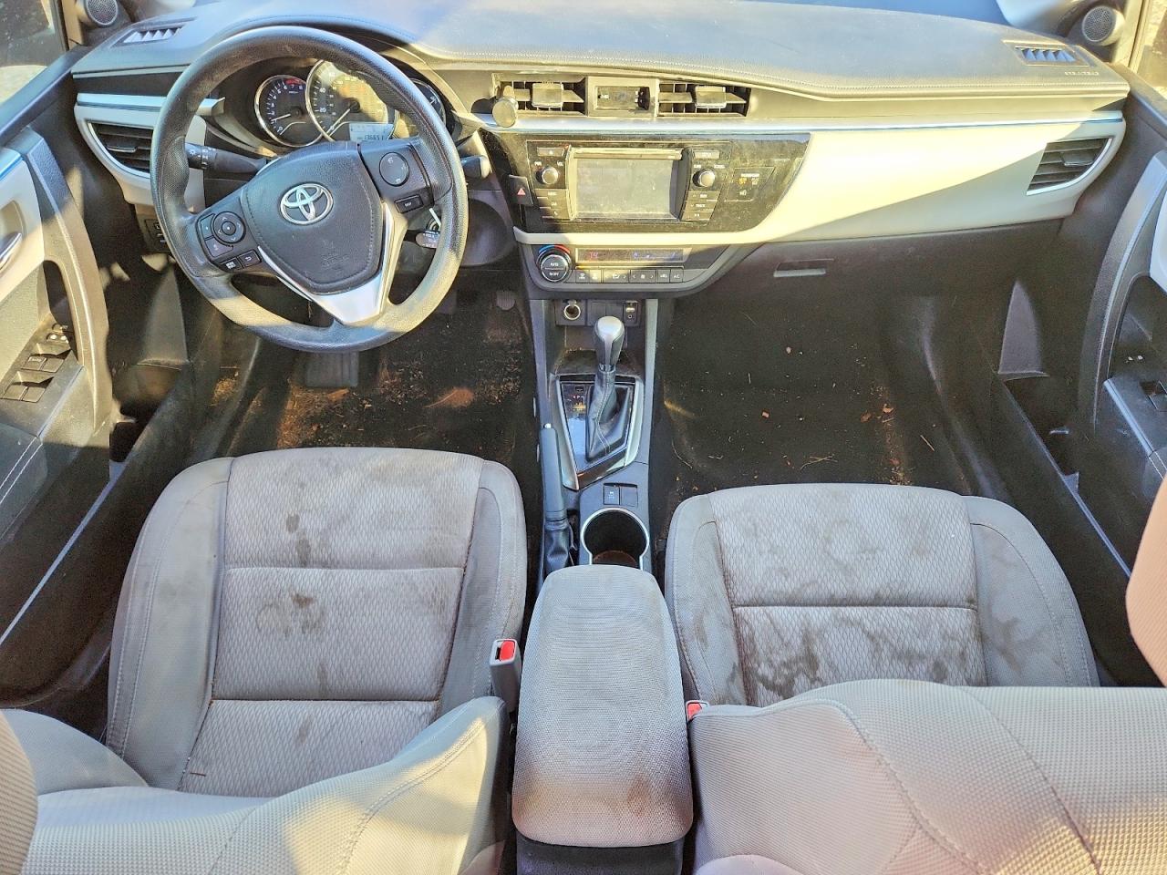 2015 TOYOTA COROLLA L photo 8