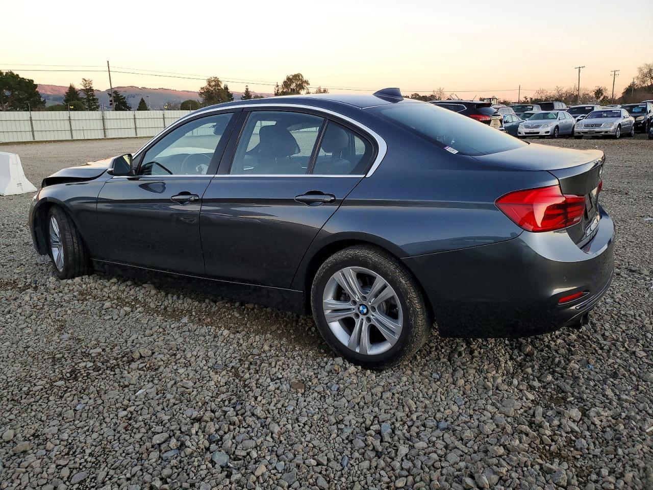 2017 BMW 330 I photo 2