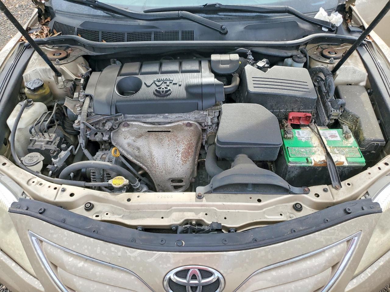 2011 TOYOTA CAMRY photo 11
