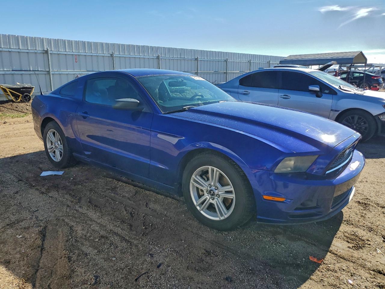 2013 FORD MUSTANG photo 4