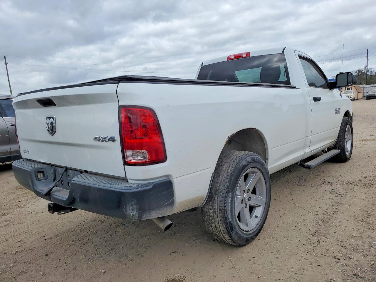 2013 RAM 1500 ST photo 5