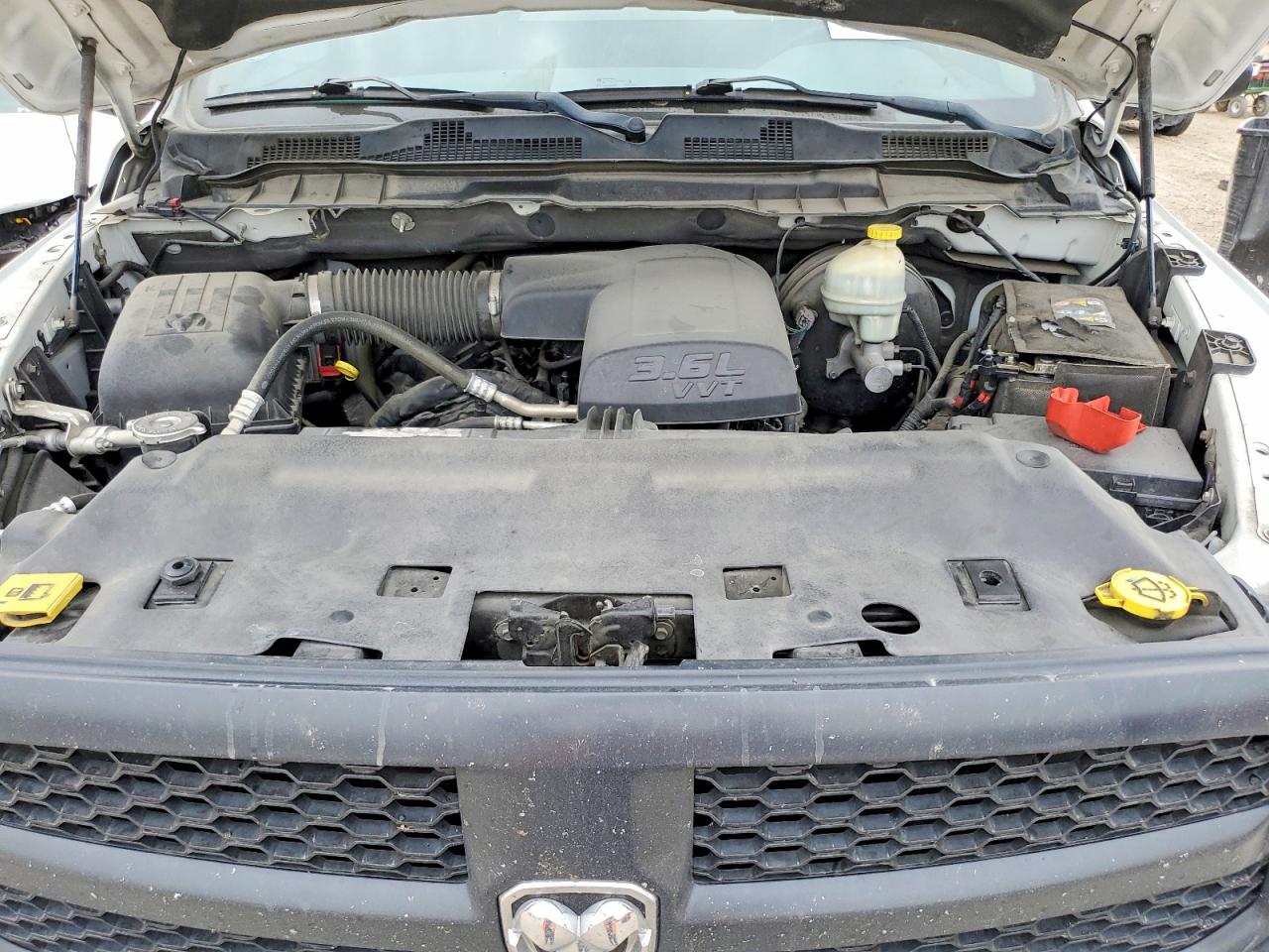 2013 RAM 1500 ST photo 21