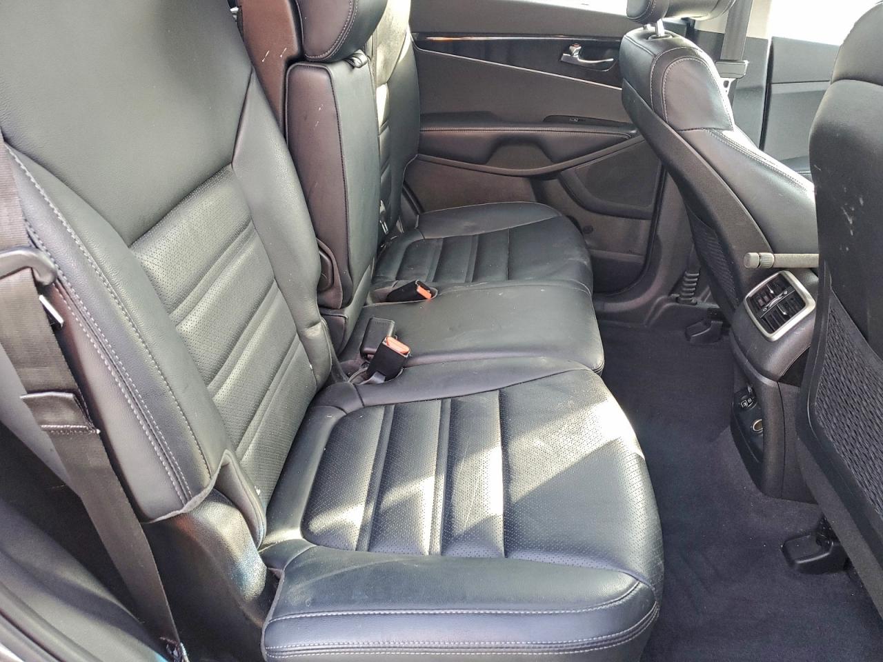 2016 KIA SORENTO EX photo 11