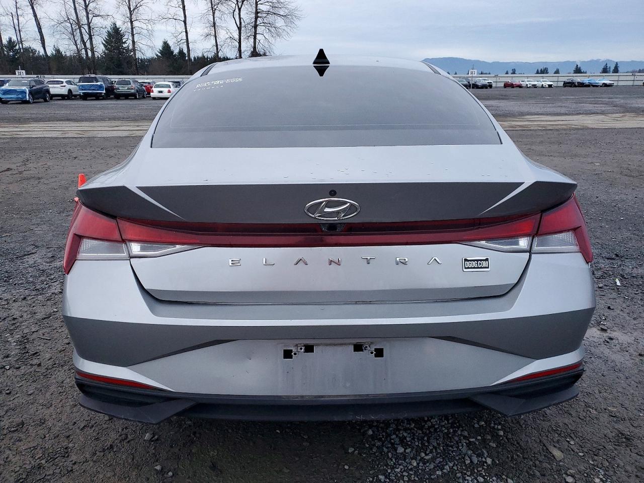 2021 HYUNDAI ELANTRA SEL photo 6