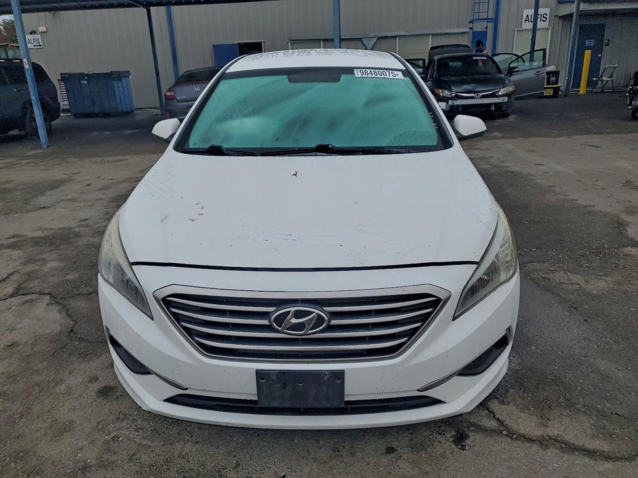 2017 HYUNDAI SONATA SE photo 5