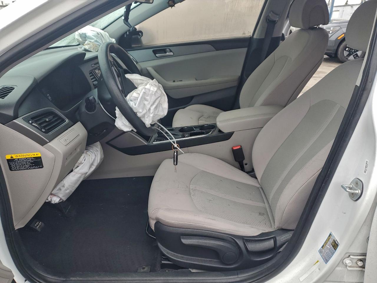 2017 HYUNDAI SONATA SE photo 7