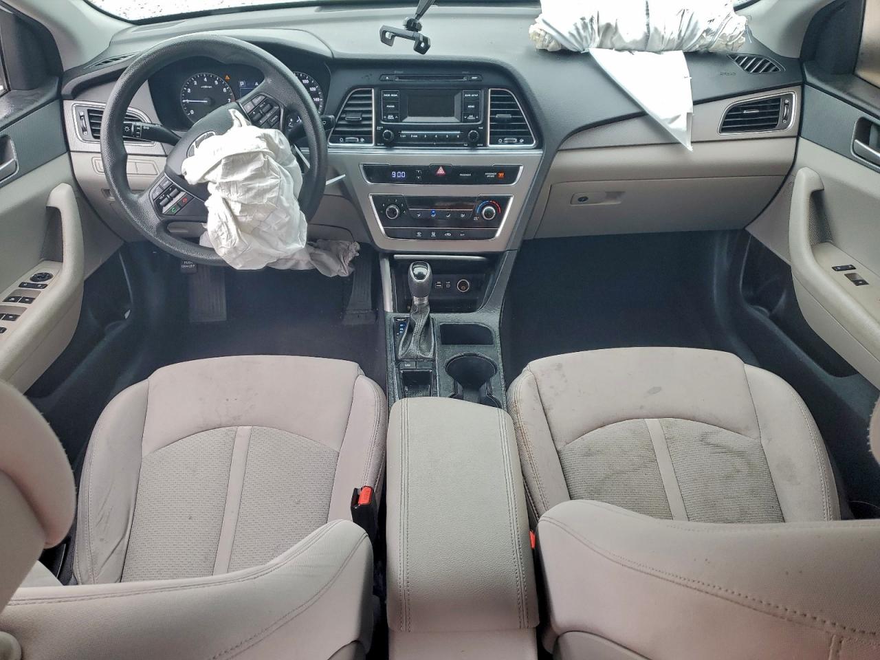 2017 HYUNDAI SONATA SE photo 8