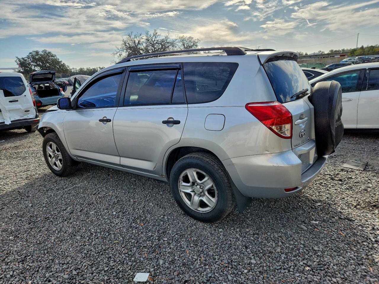 2006 TOYOTA RAV4 photo 2