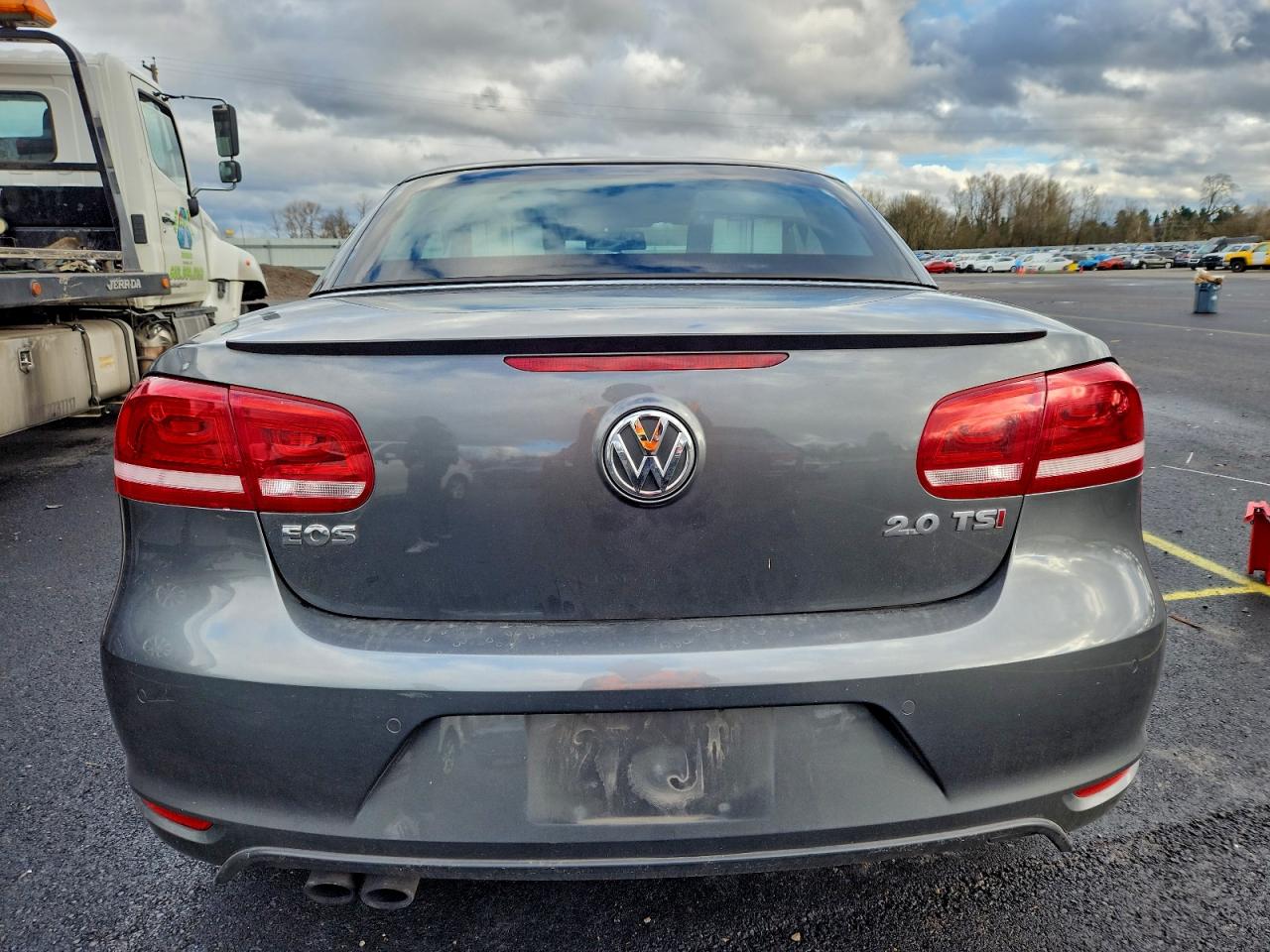 2015 VOLKSWAGEN EOS LUX photo 6
