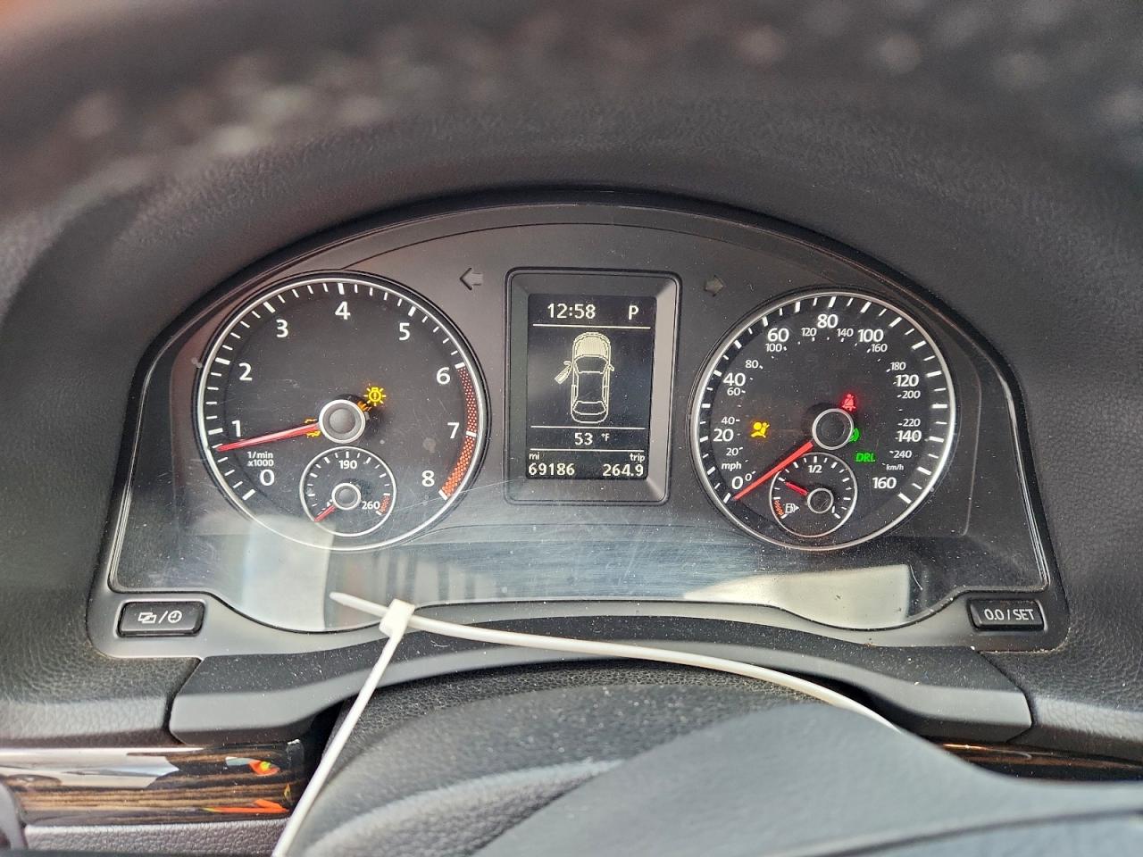 2015 VOLKSWAGEN EOS LUX photo 9