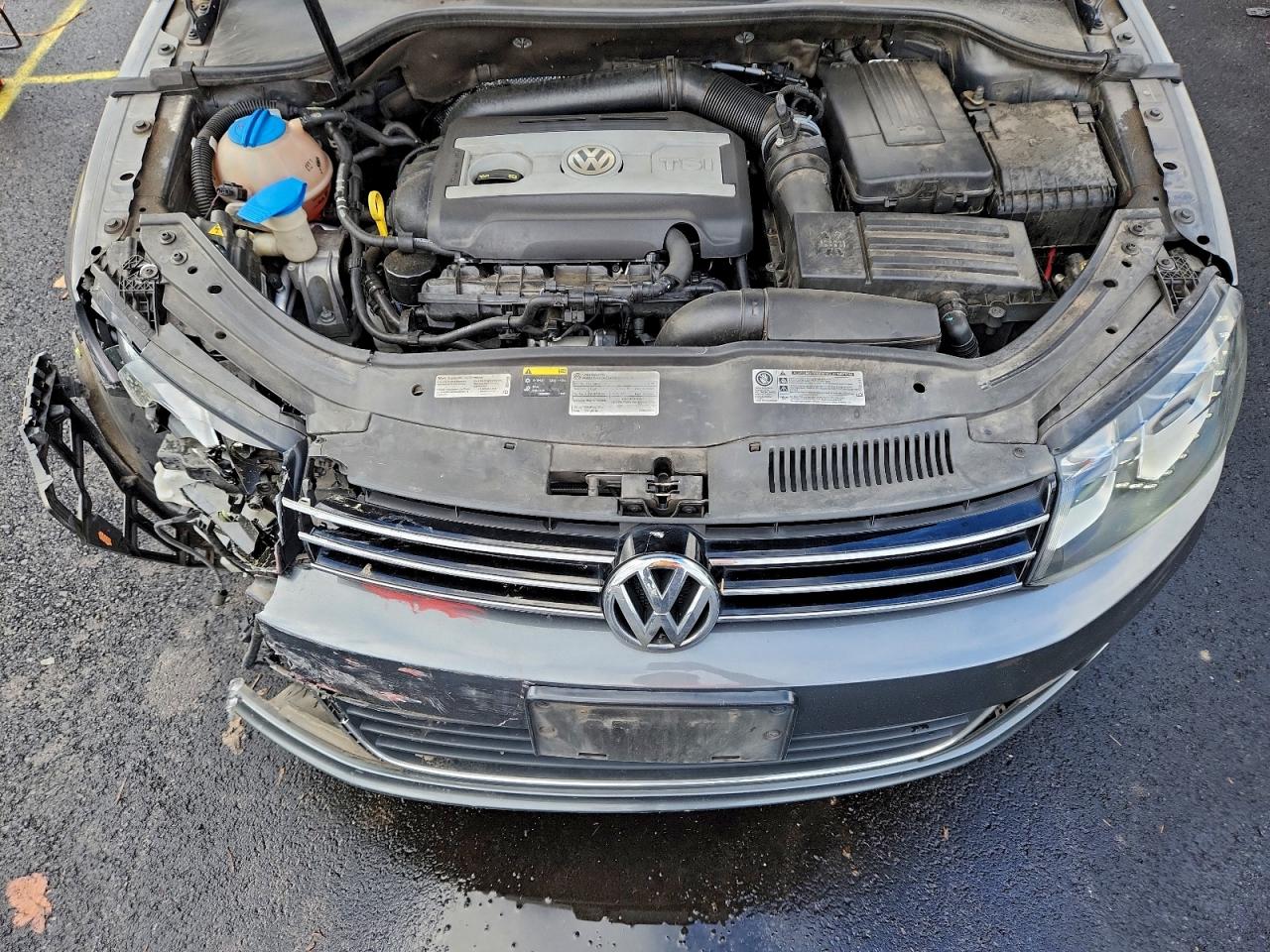 2015 VOLKSWAGEN EOS LUX photo 11