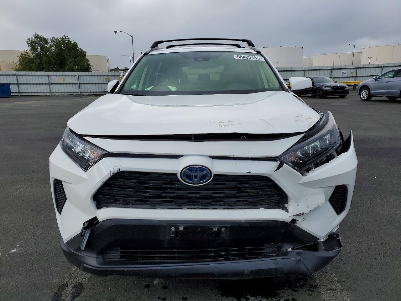2022 TOYOTA RAV4 LE photo 5