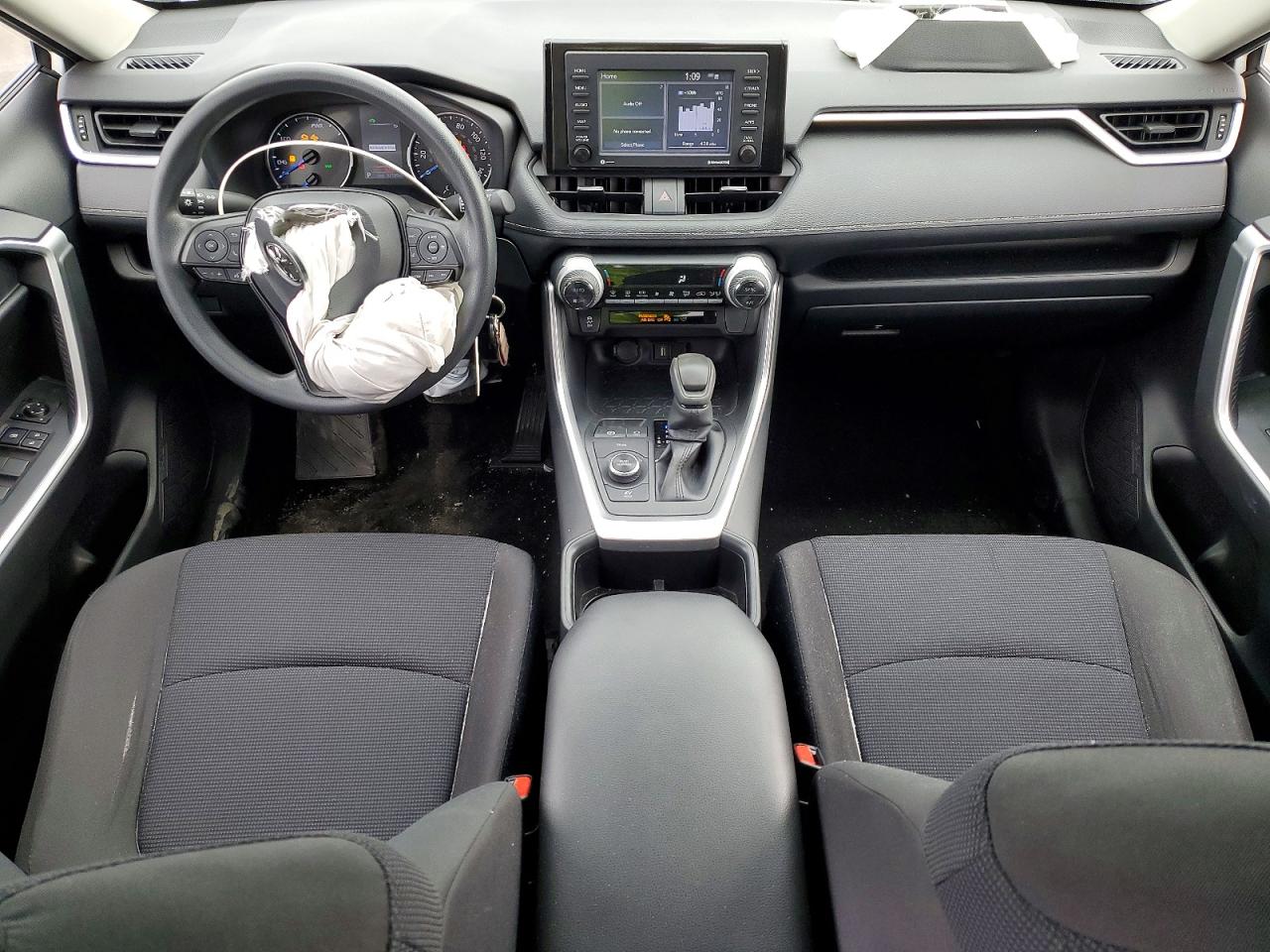 2022 TOYOTA RAV4 LE photo 8