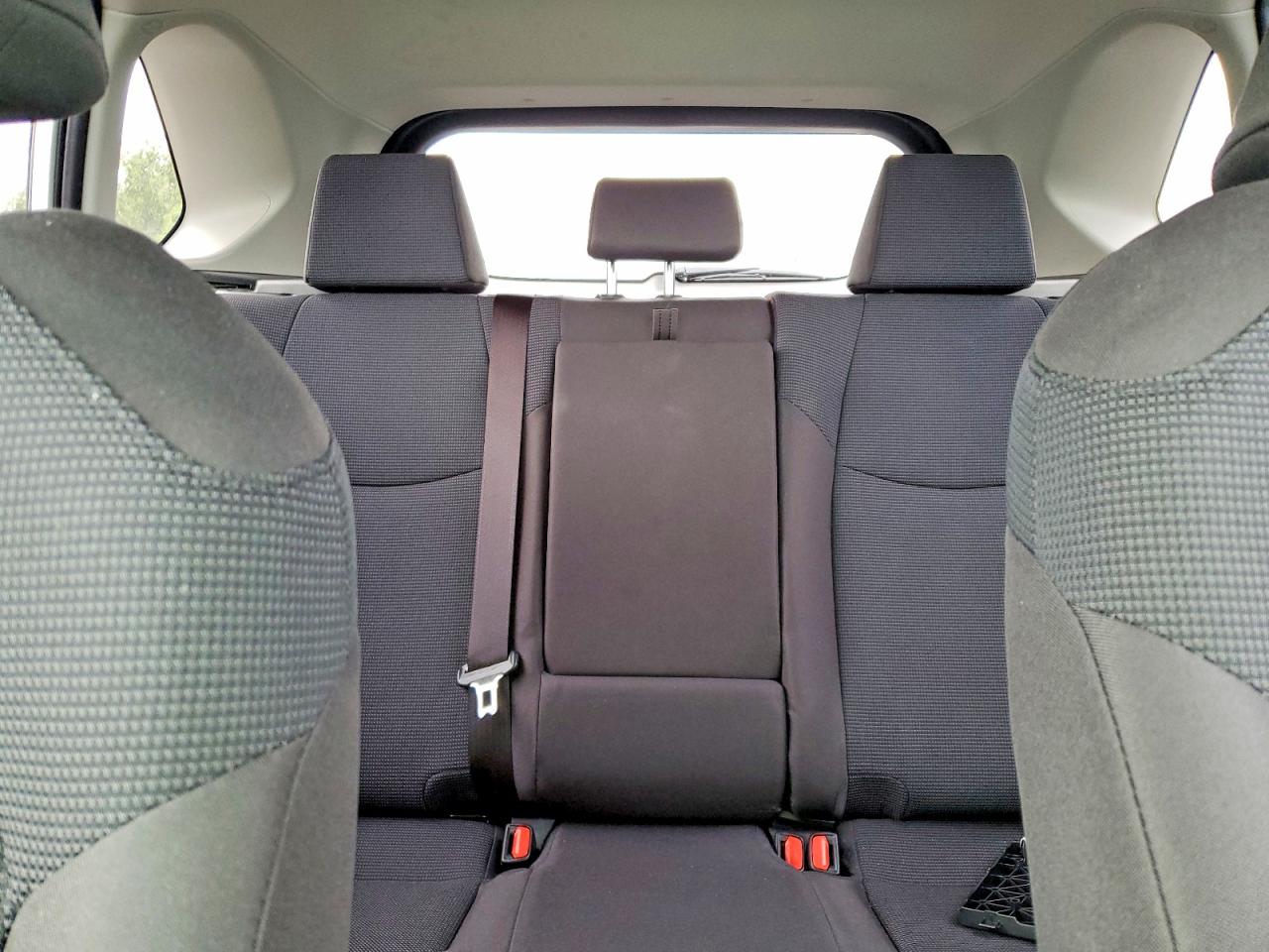 2022 TOYOTA RAV4 LE photo 10