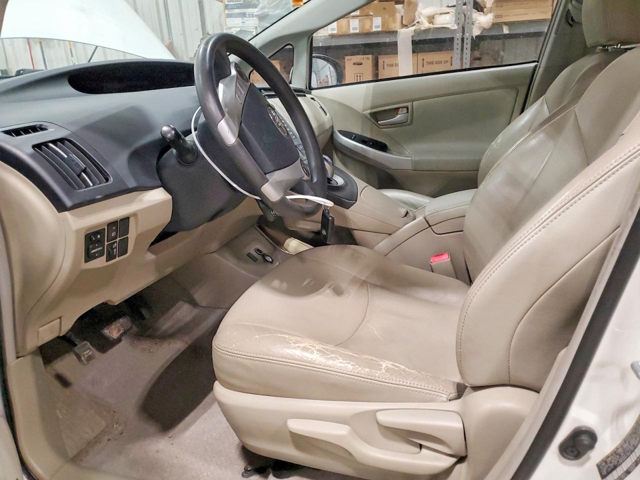 2011 TOYOTA PRIUS photo 13