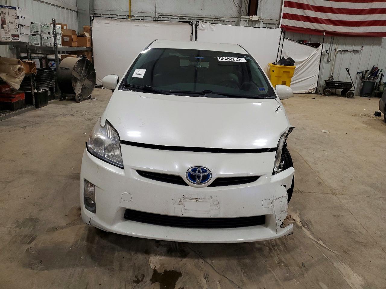 2011 TOYOTA PRIUS photo 9