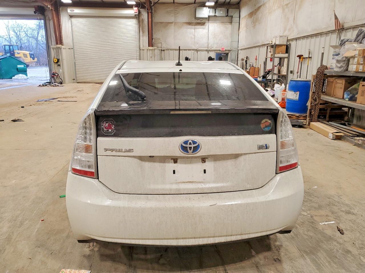 2011 TOYOTA PRIUS photo 11