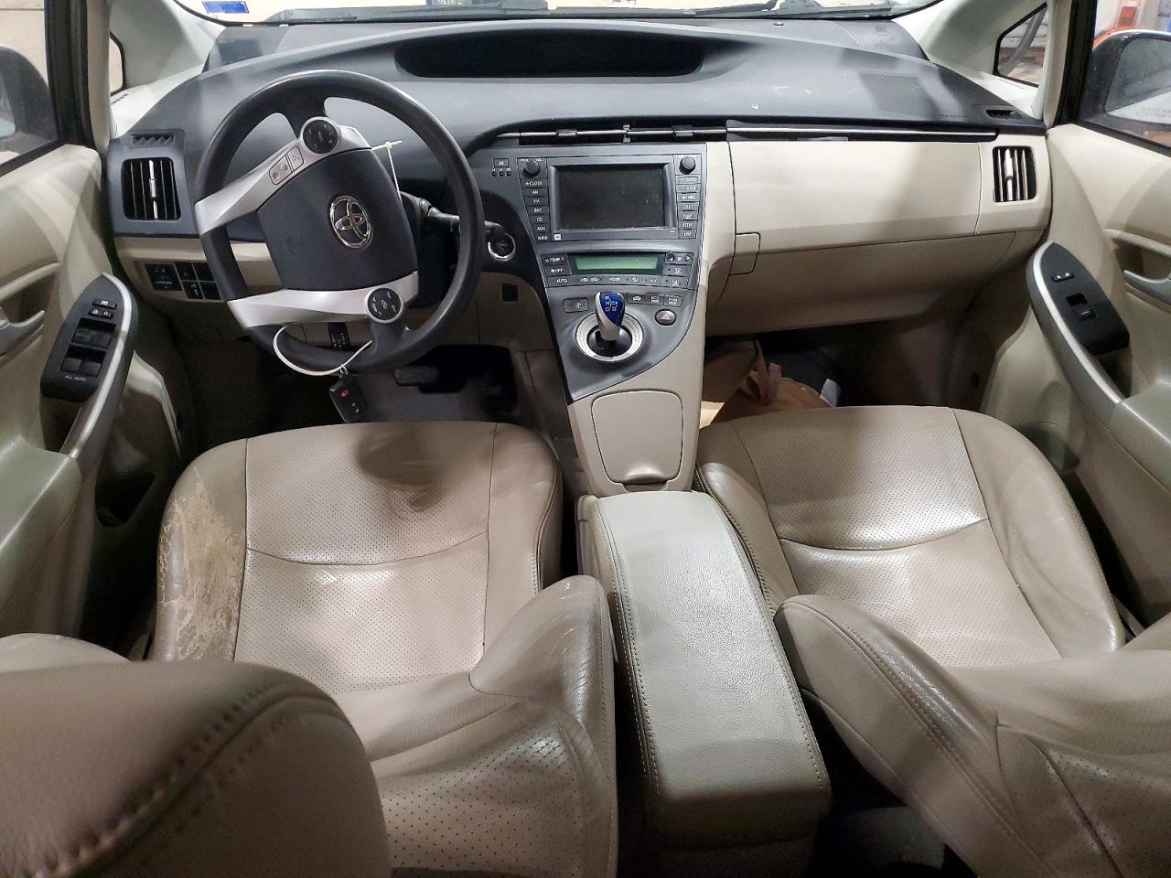 2011 TOYOTA PRIUS photo 15