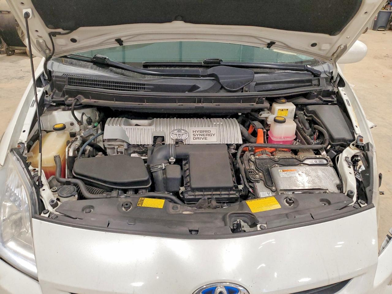 2011 TOYOTA PRIUS photo 21