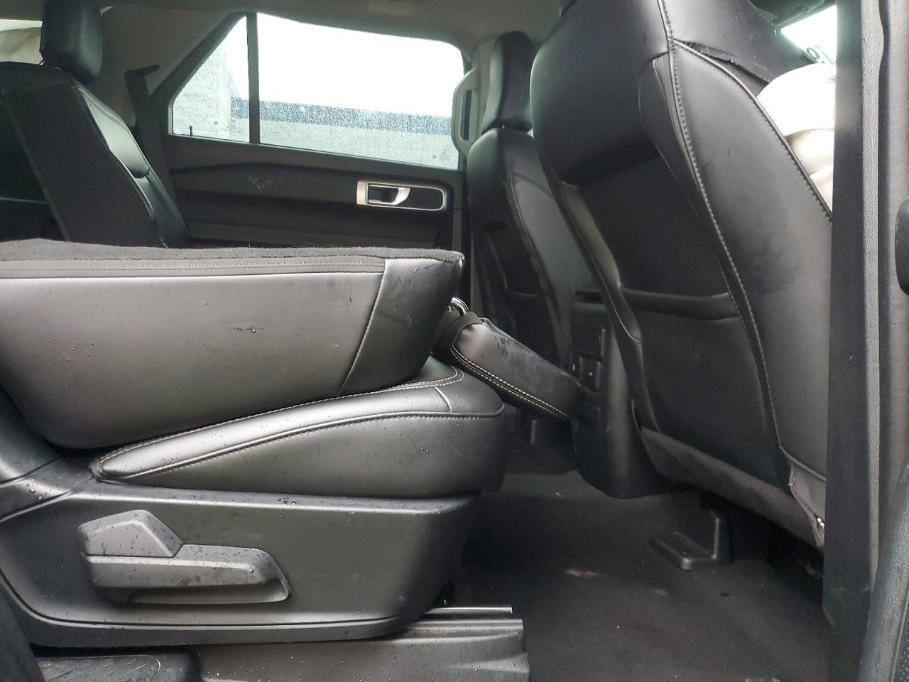2024 FORD EXPLORER XLT photo 11