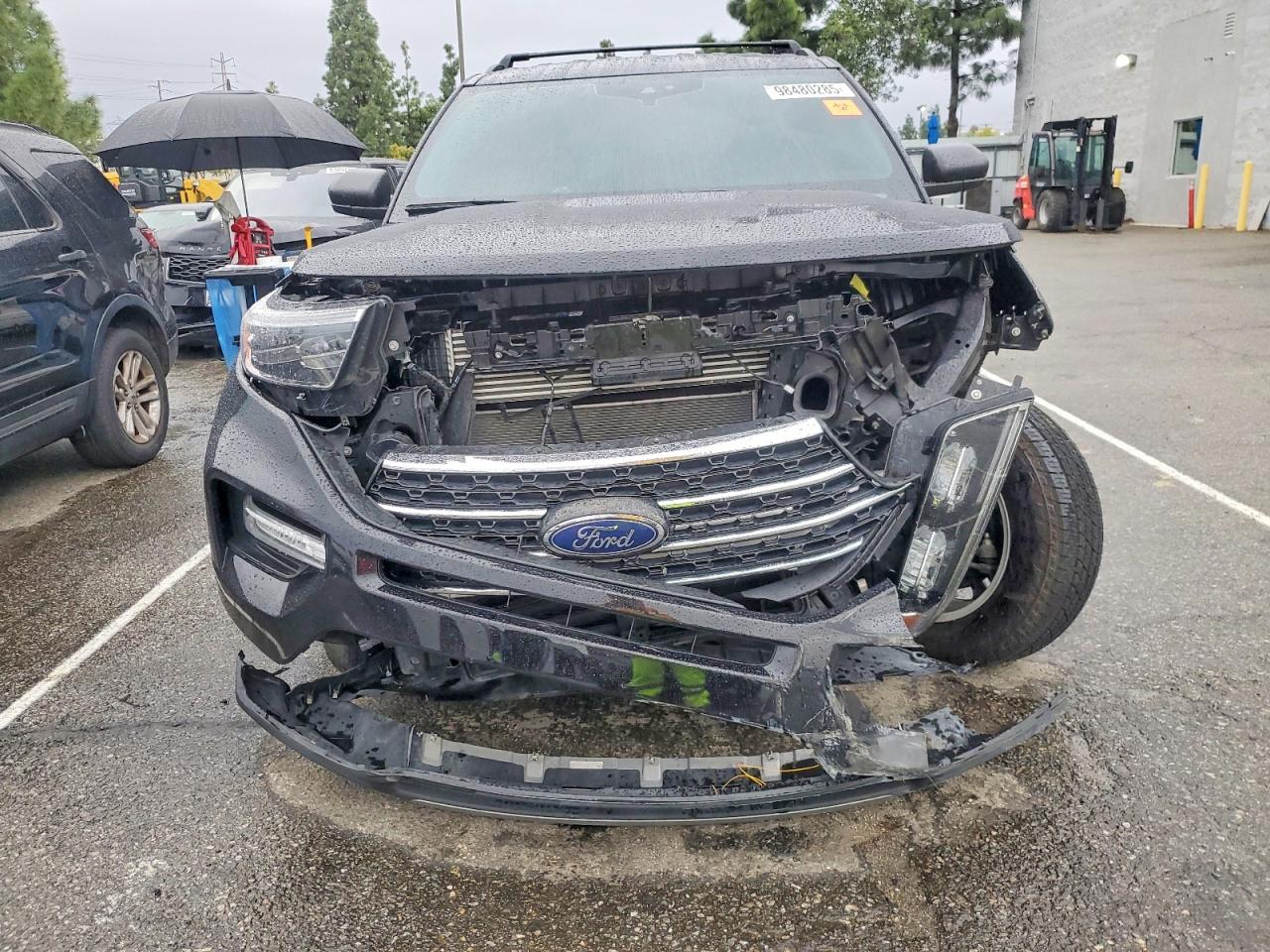 2024 FORD EXPLORER XLT photo 5