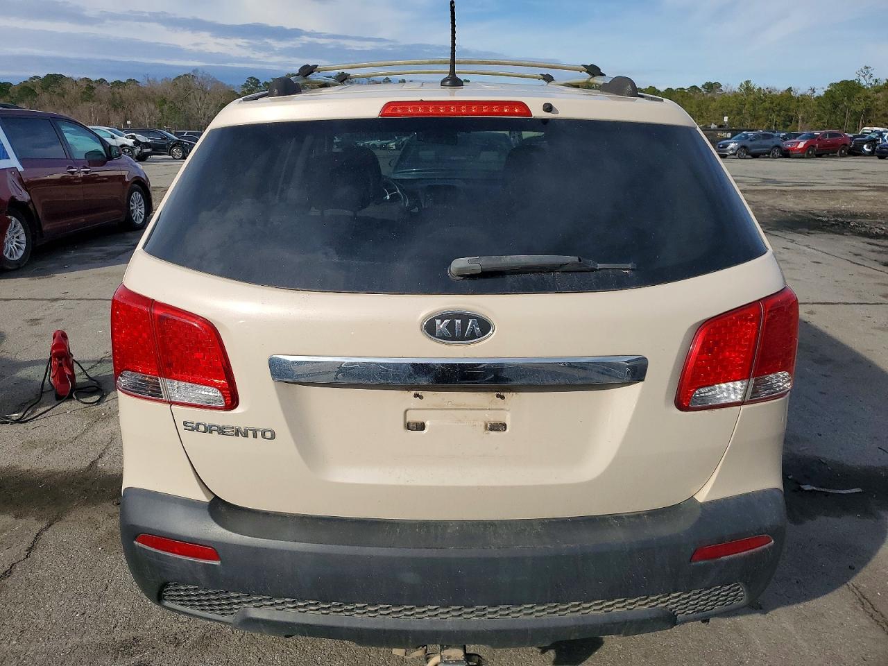 2011 KIA SORENTO BASE photo 16