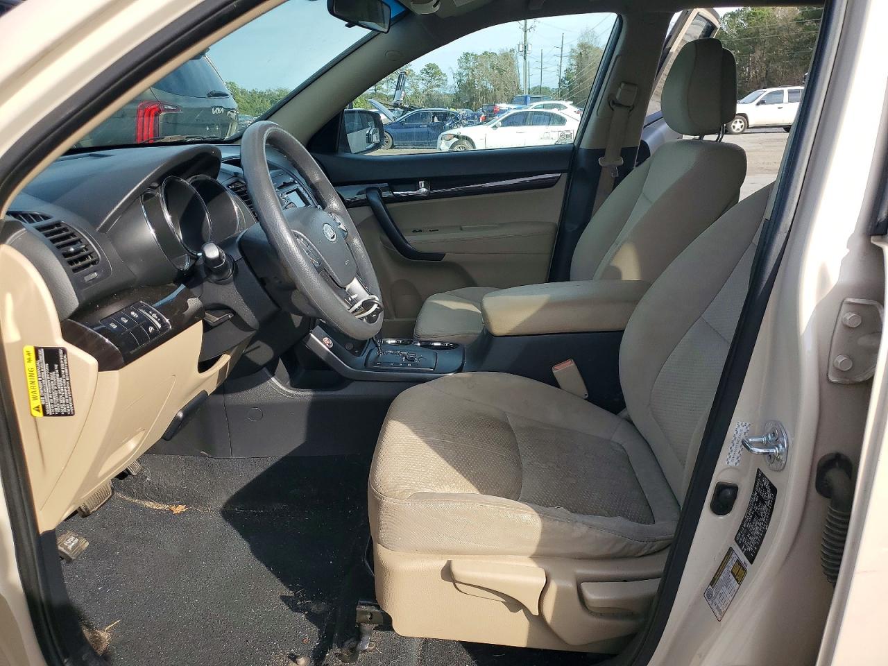 2011 KIA SORENTO BASE photo 19