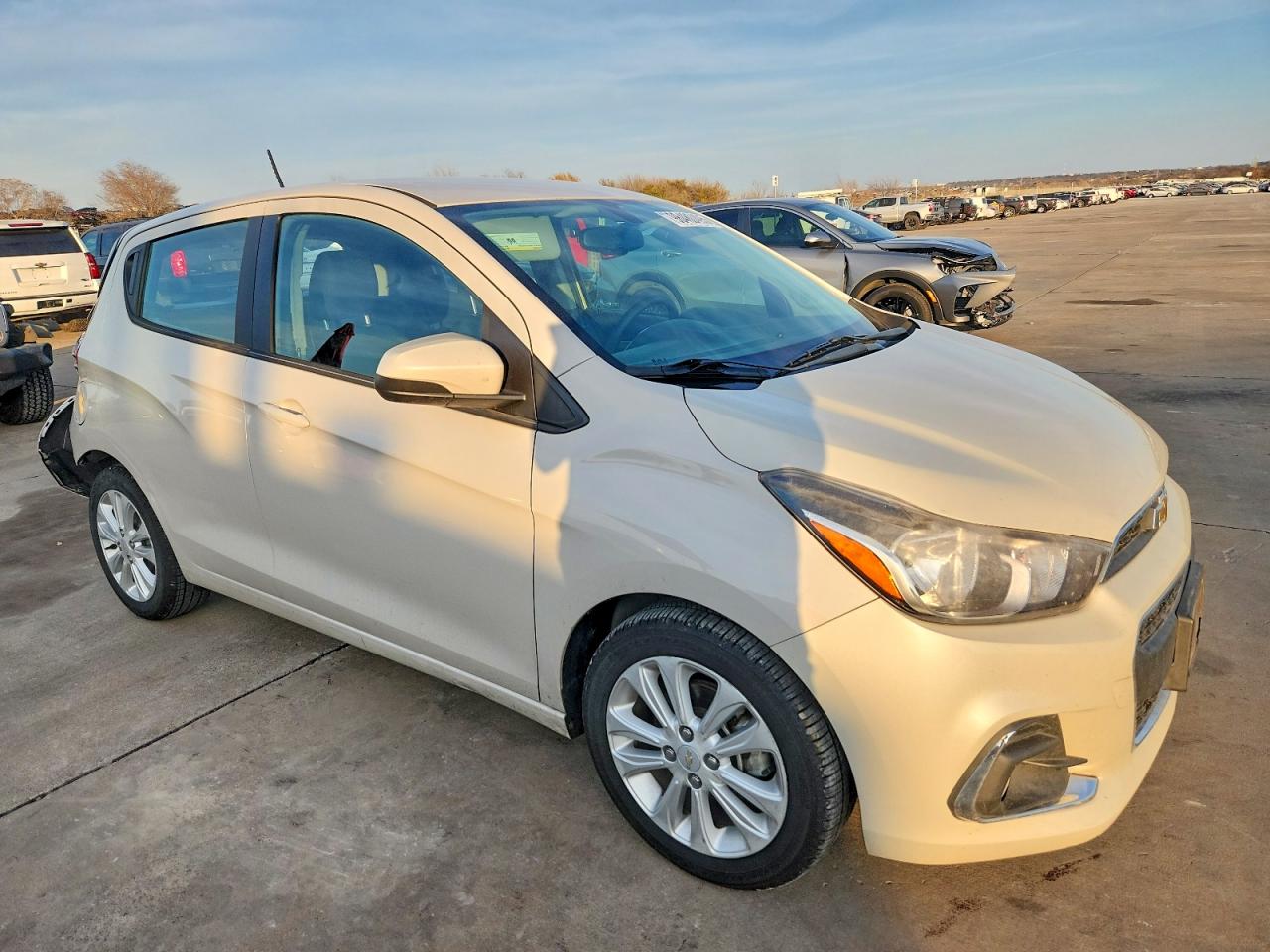 2017 CHEVROLET SPARK 1LT photo 4