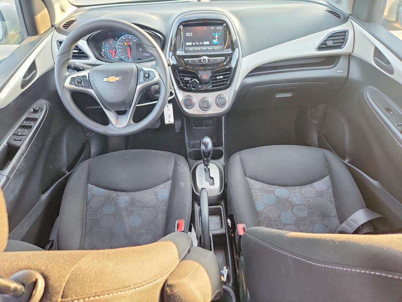 2017 CHEVROLET SPARK 1LT photo 8