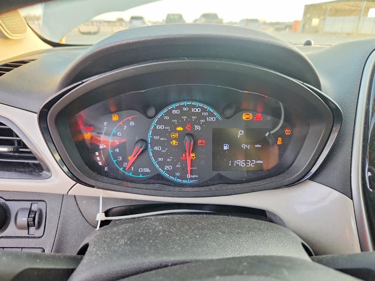 2017 CHEVROLET SPARK 1LT photo 9