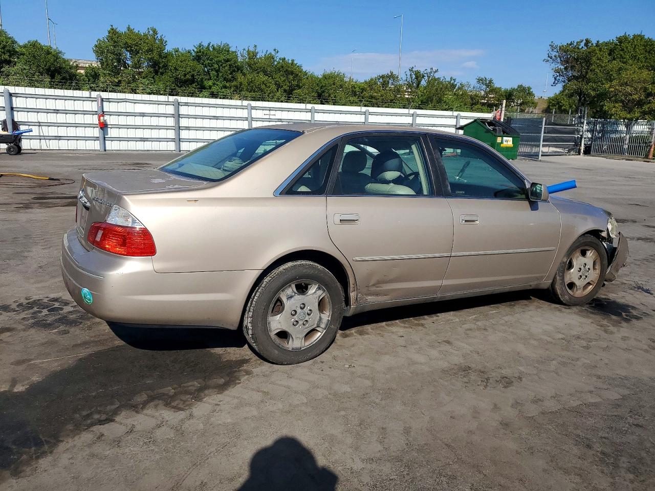 2003 TOYOTA AVALON XLS photo 3