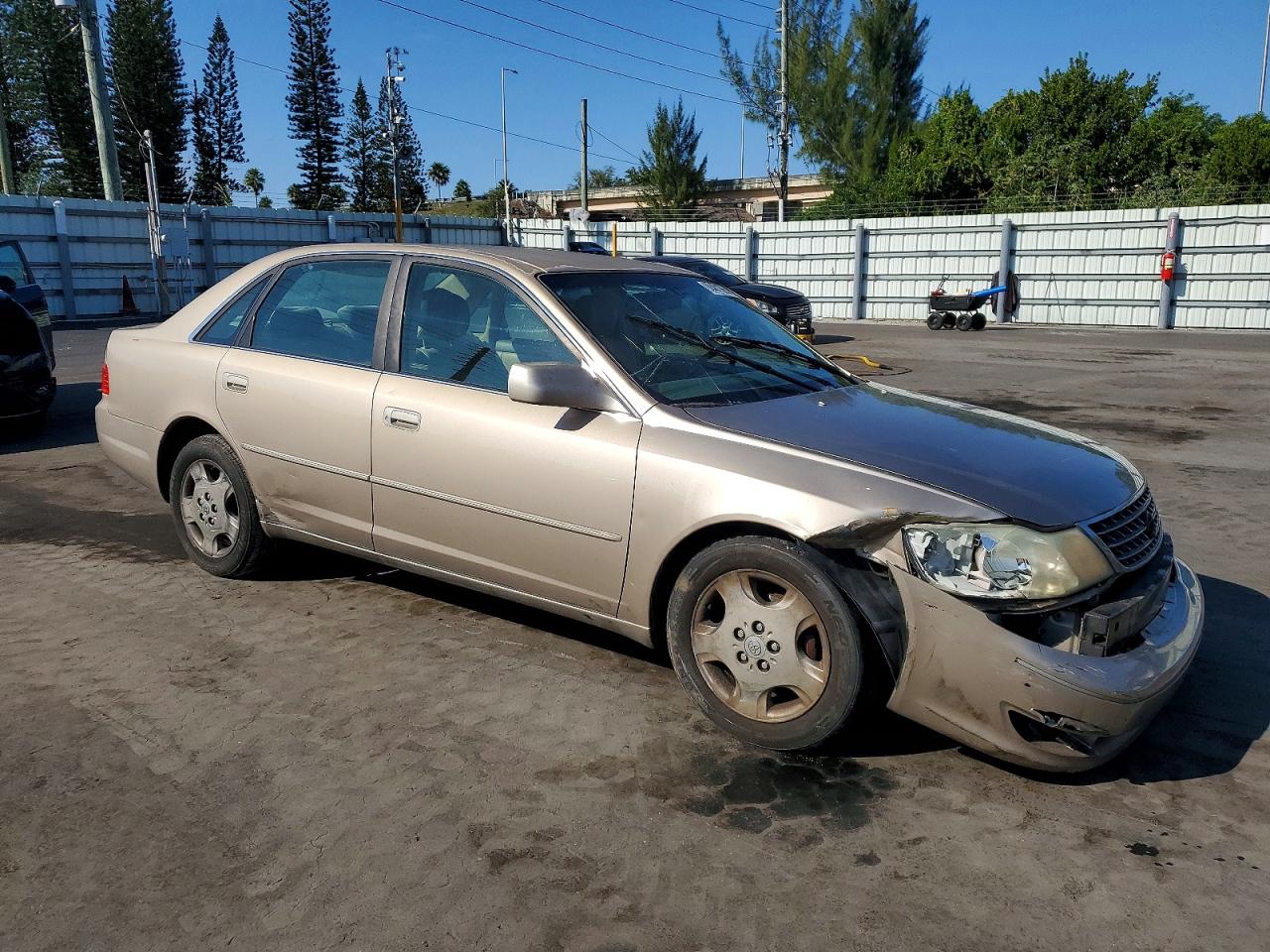 2003 TOYOTA AVALON XLS photo 4