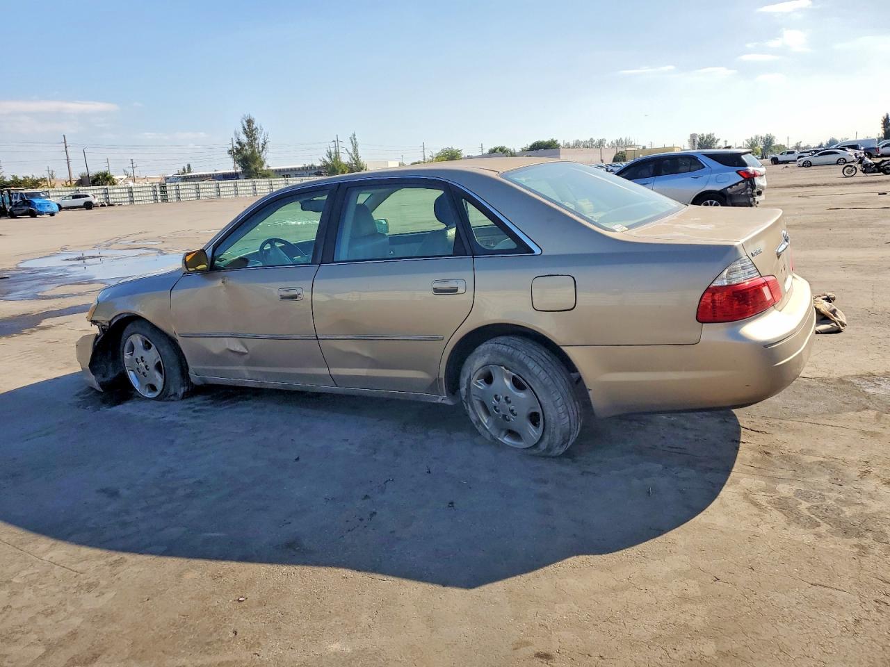 2003 TOYOTA AVALON XLS photo 2