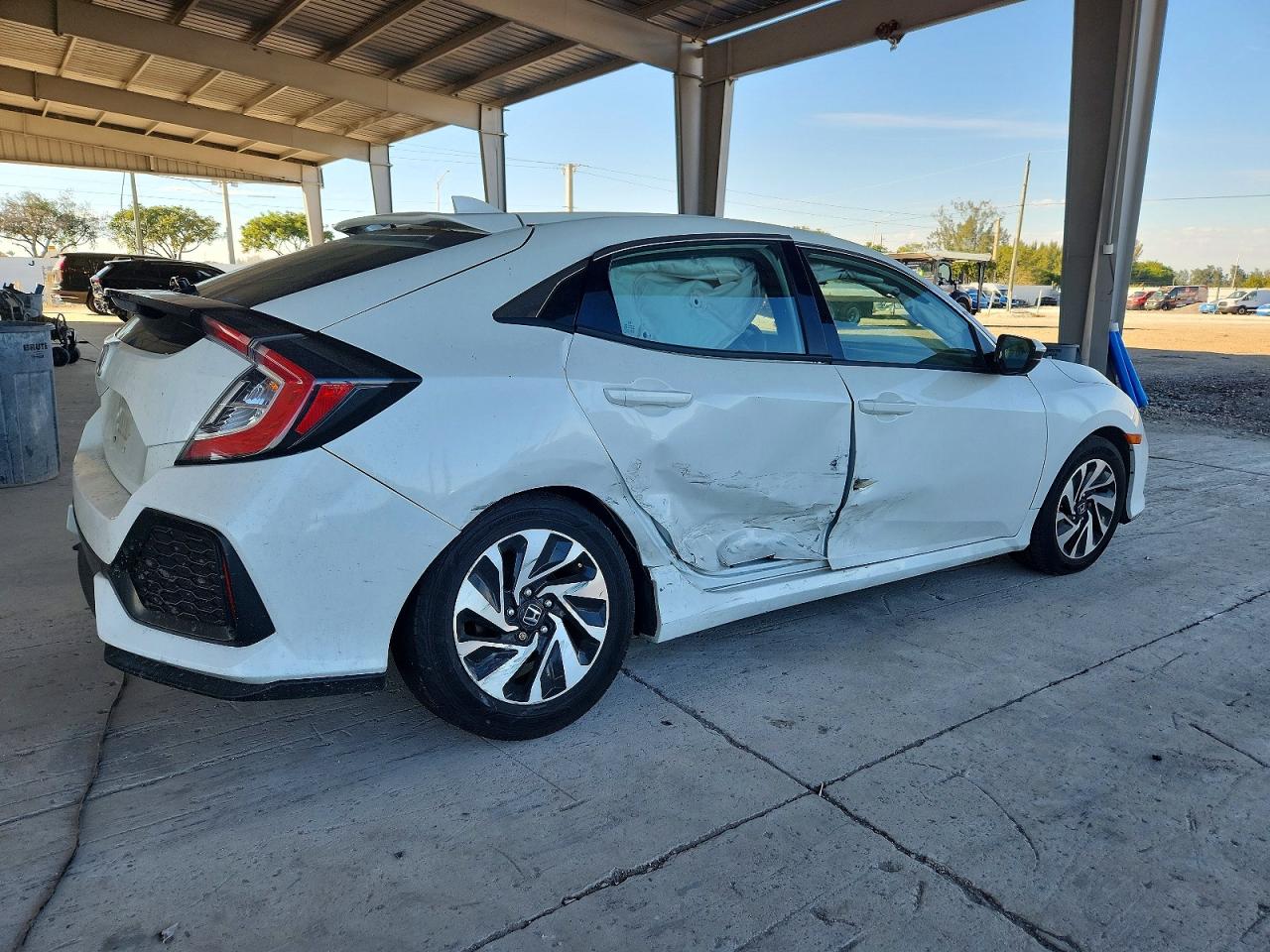 2017 HONDA CIVIC LX photo 3