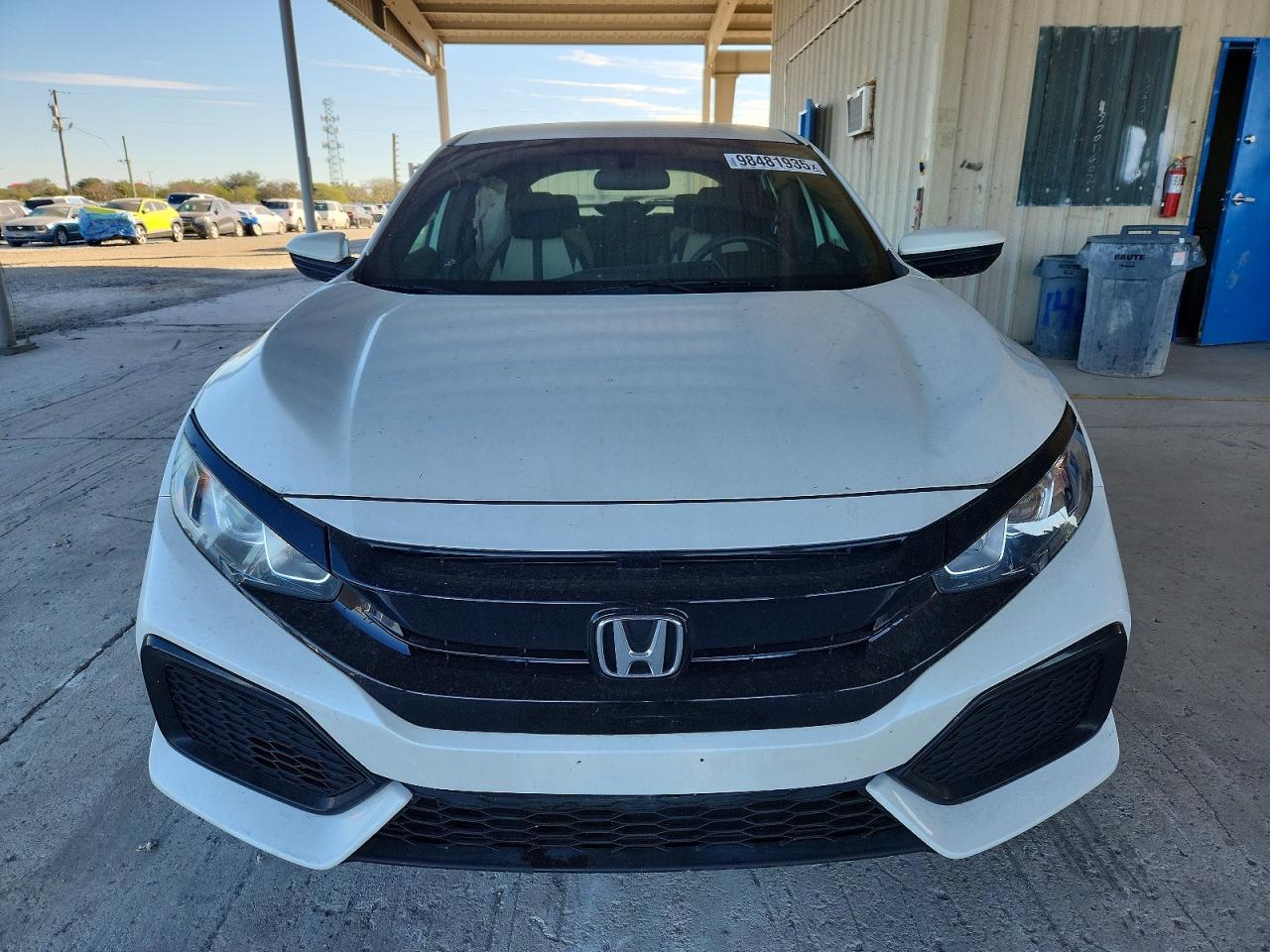 2017 HONDA CIVIC LX photo 5