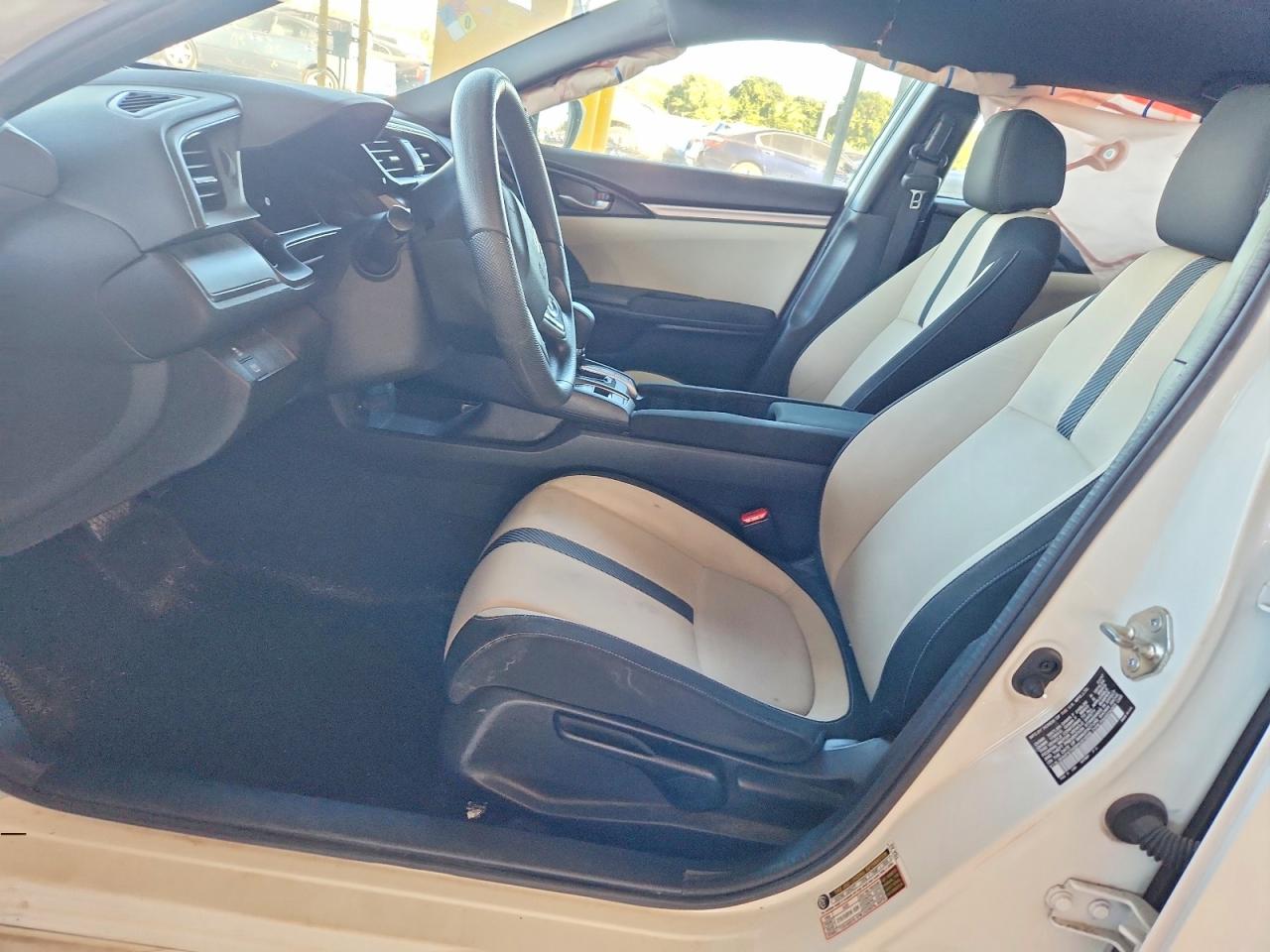 2017 HONDA CIVIC LX photo 7