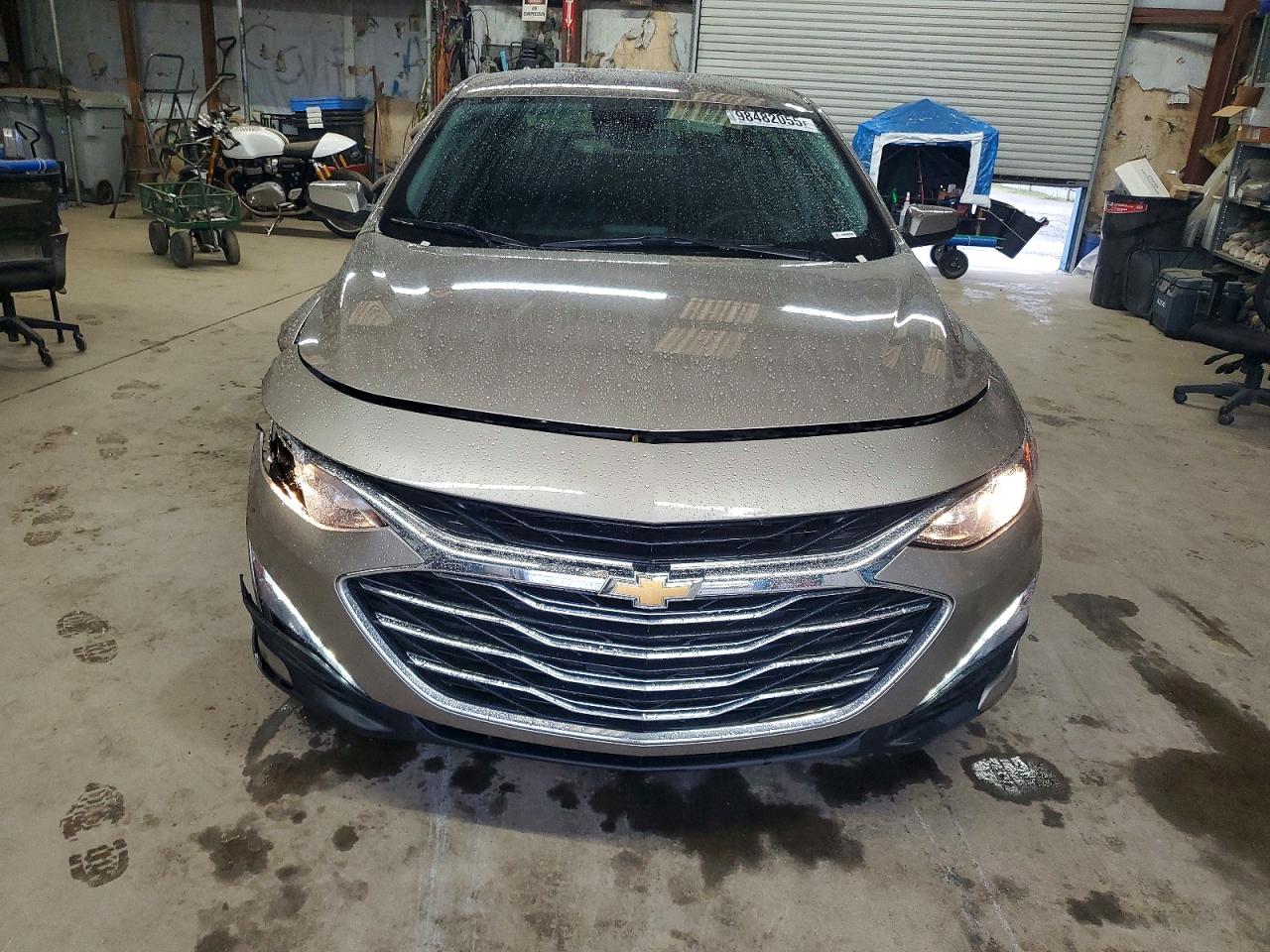 2023 CHEVROLET MALIBU LT photo 5