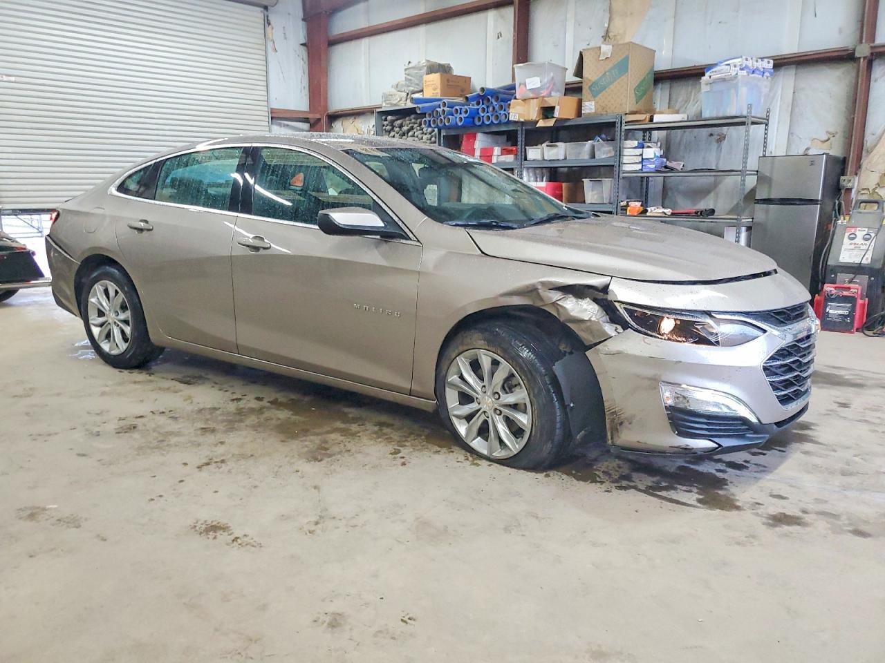 2023 CHEVROLET MALIBU LT photo 4