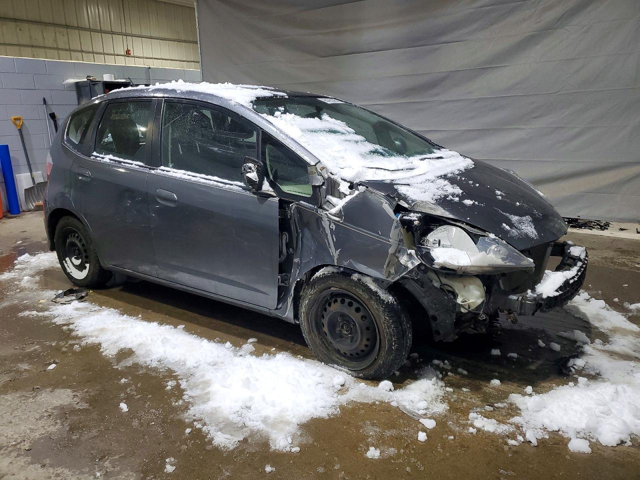 2013 HONDA FIT photo 4