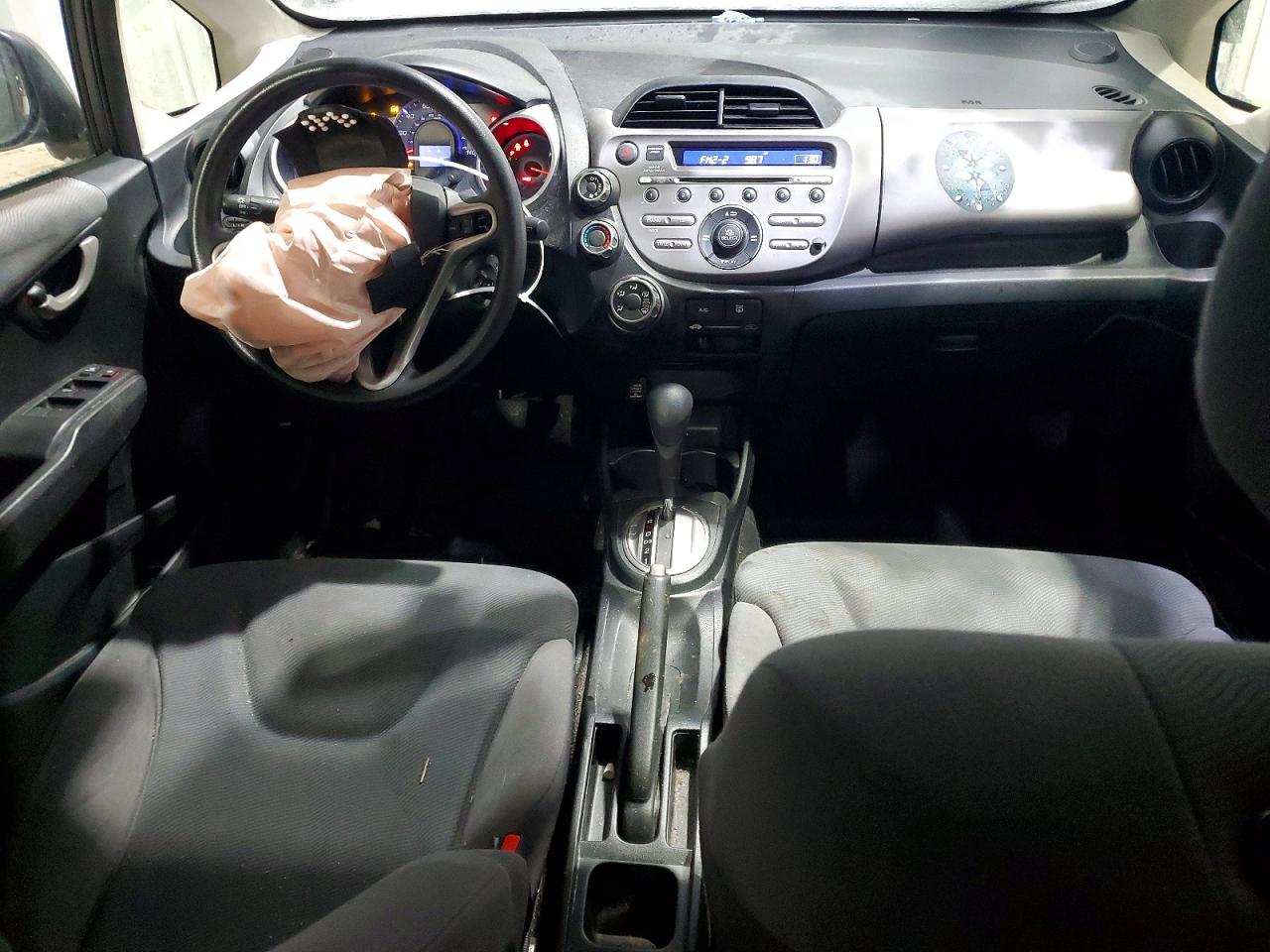 2013 HONDA FIT photo 8