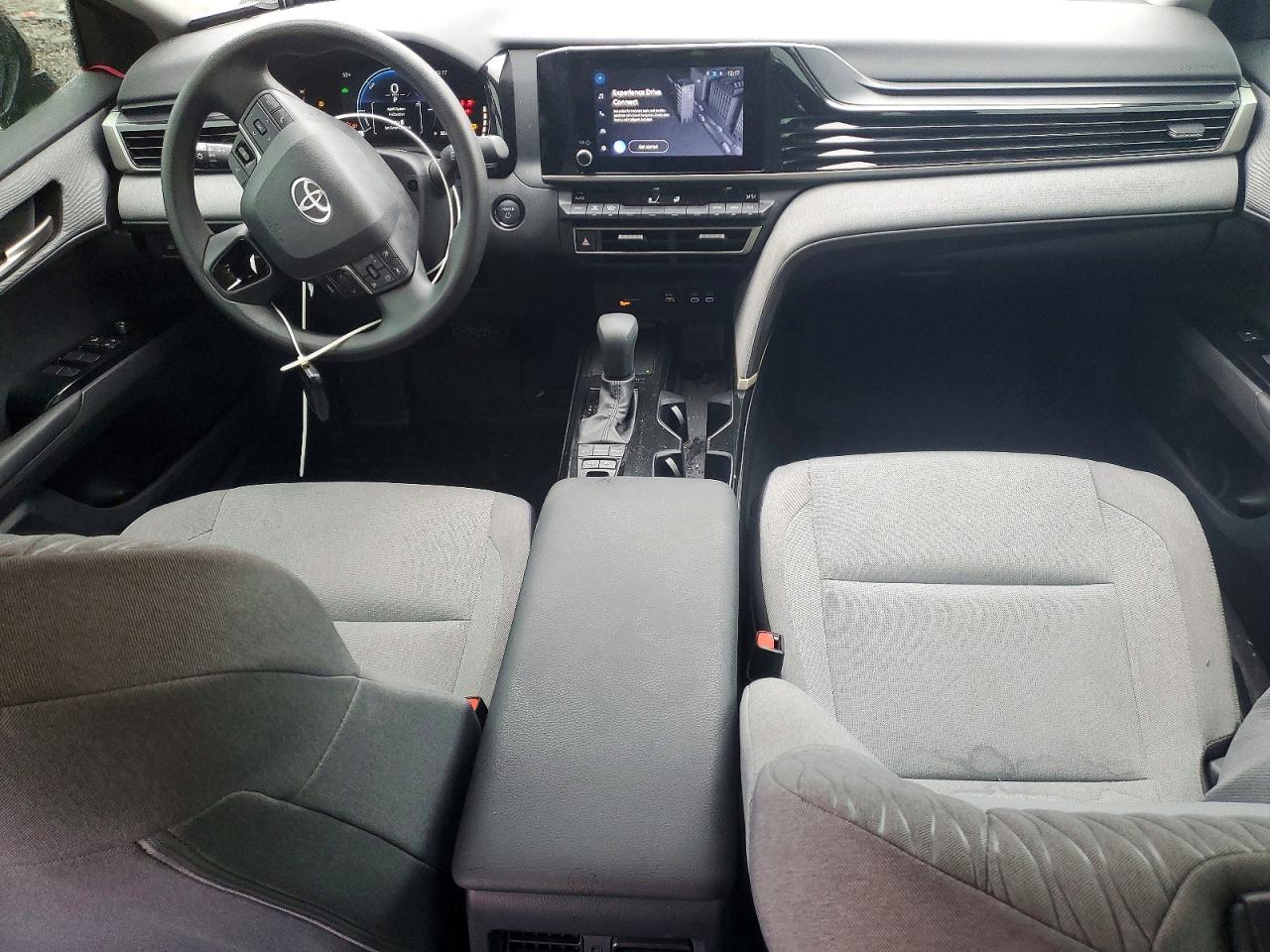 2025 TOYOTA CAMRY XSE photo 8