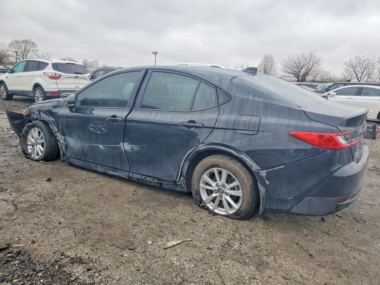 2025 TOYOTA CAMRY XSE photo 2