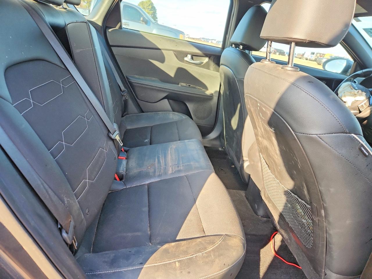 2024 KIA FORTE GT LINE photo 10