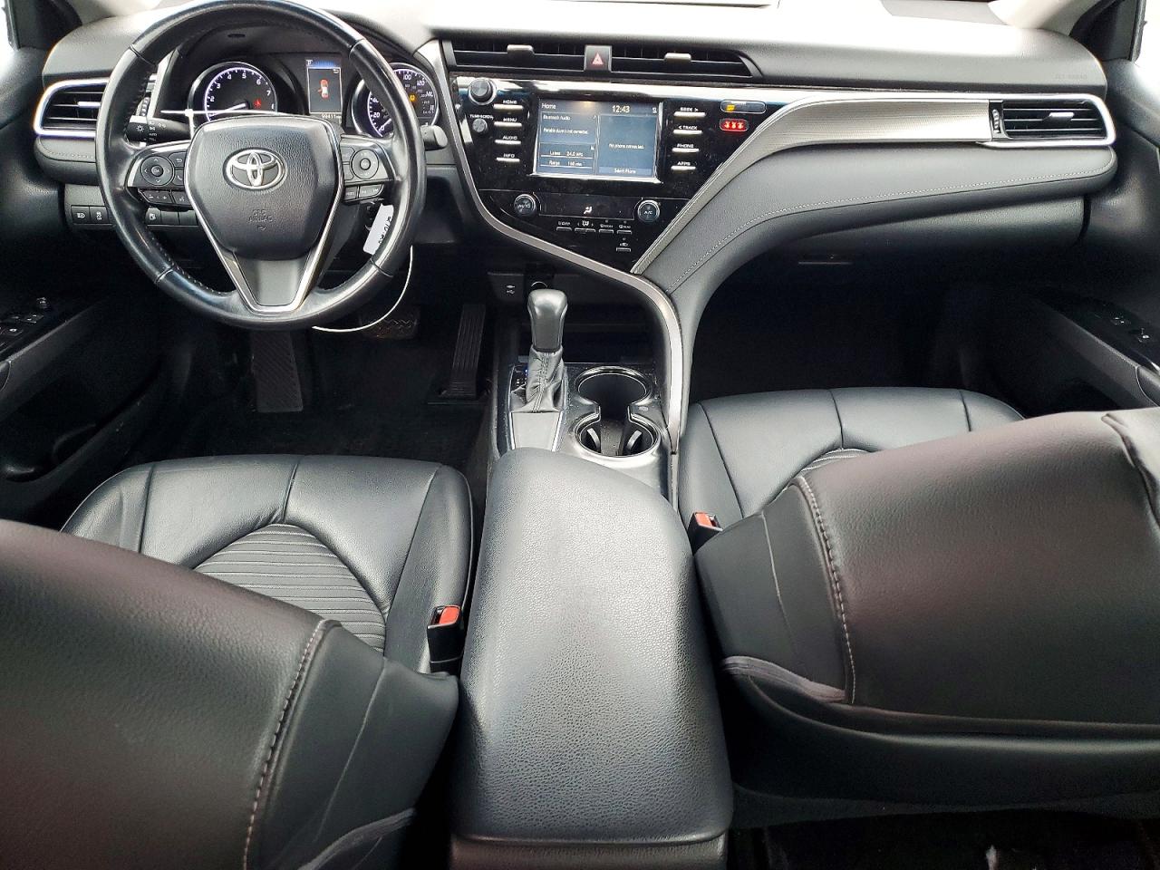 2018 TOYOTA CAMRY L photo 8