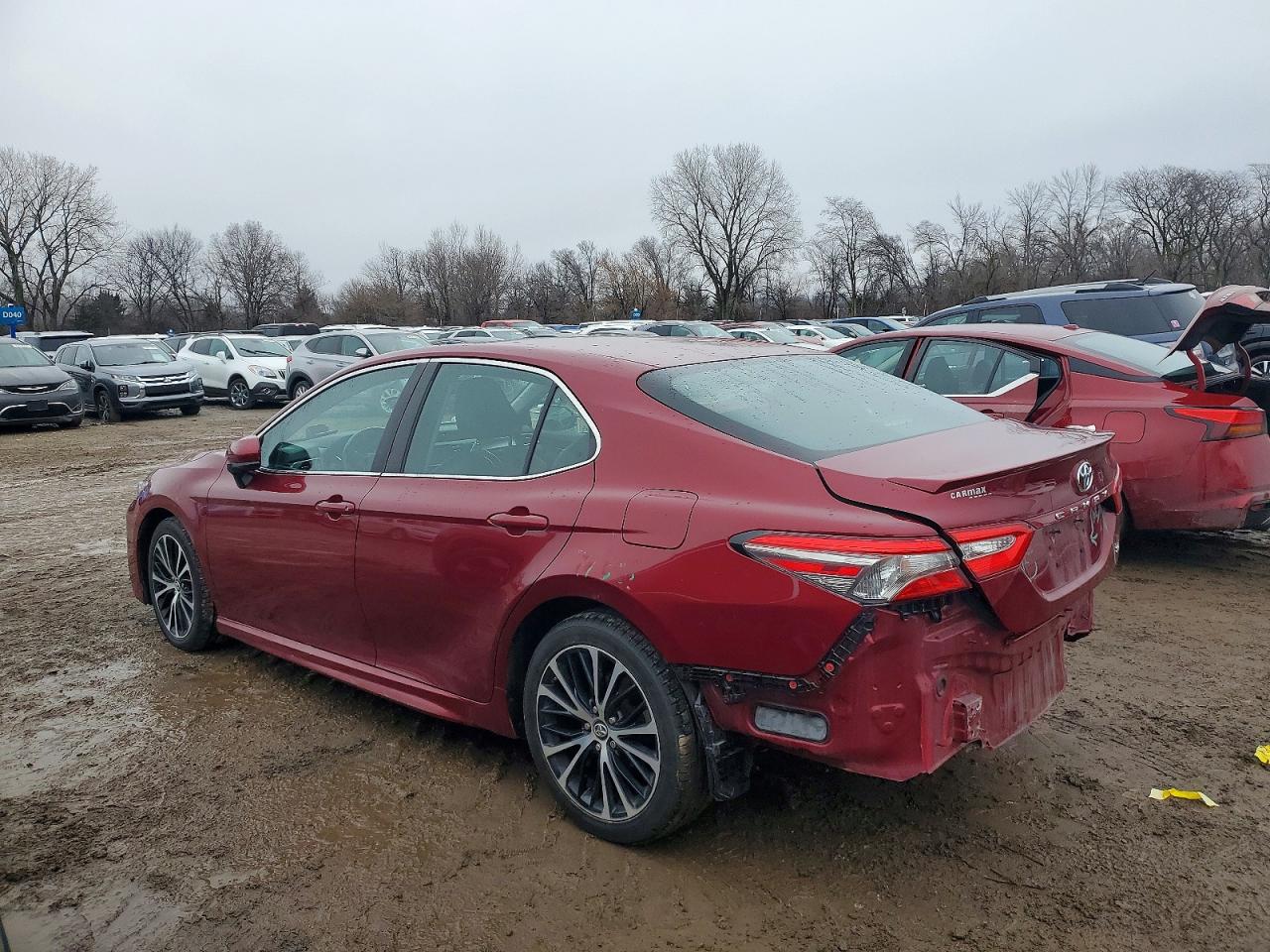 2018 TOYOTA CAMRY L photo 2
