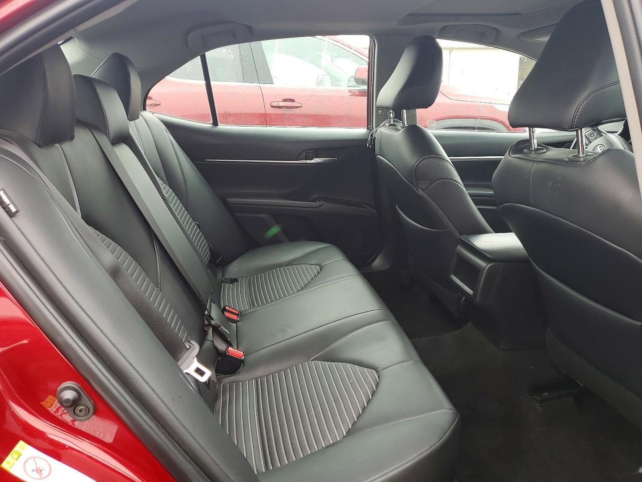 2018 TOYOTA CAMRY L photo 10