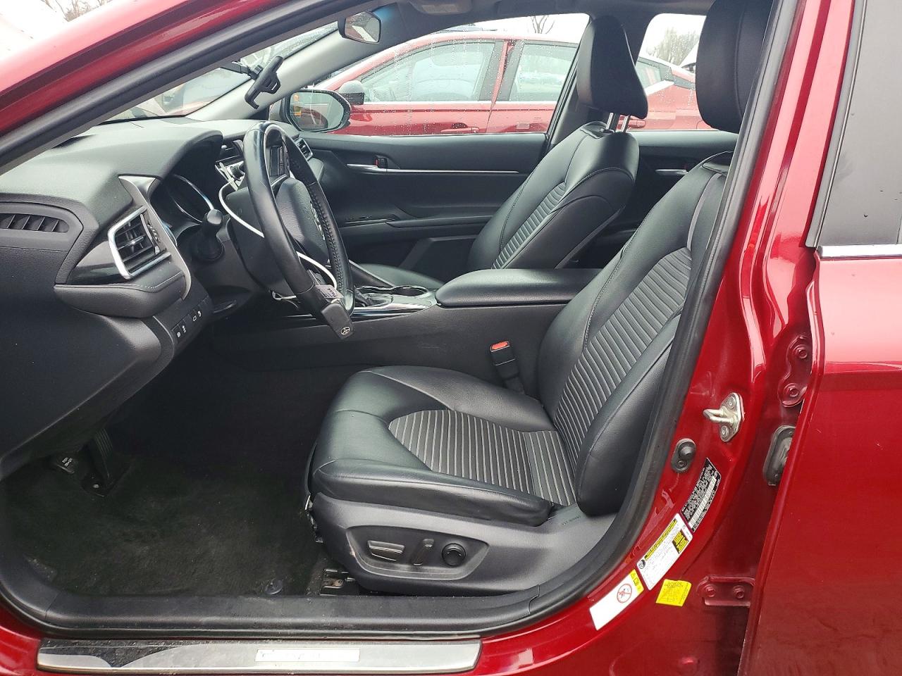 2018 TOYOTA CAMRY L photo 7
