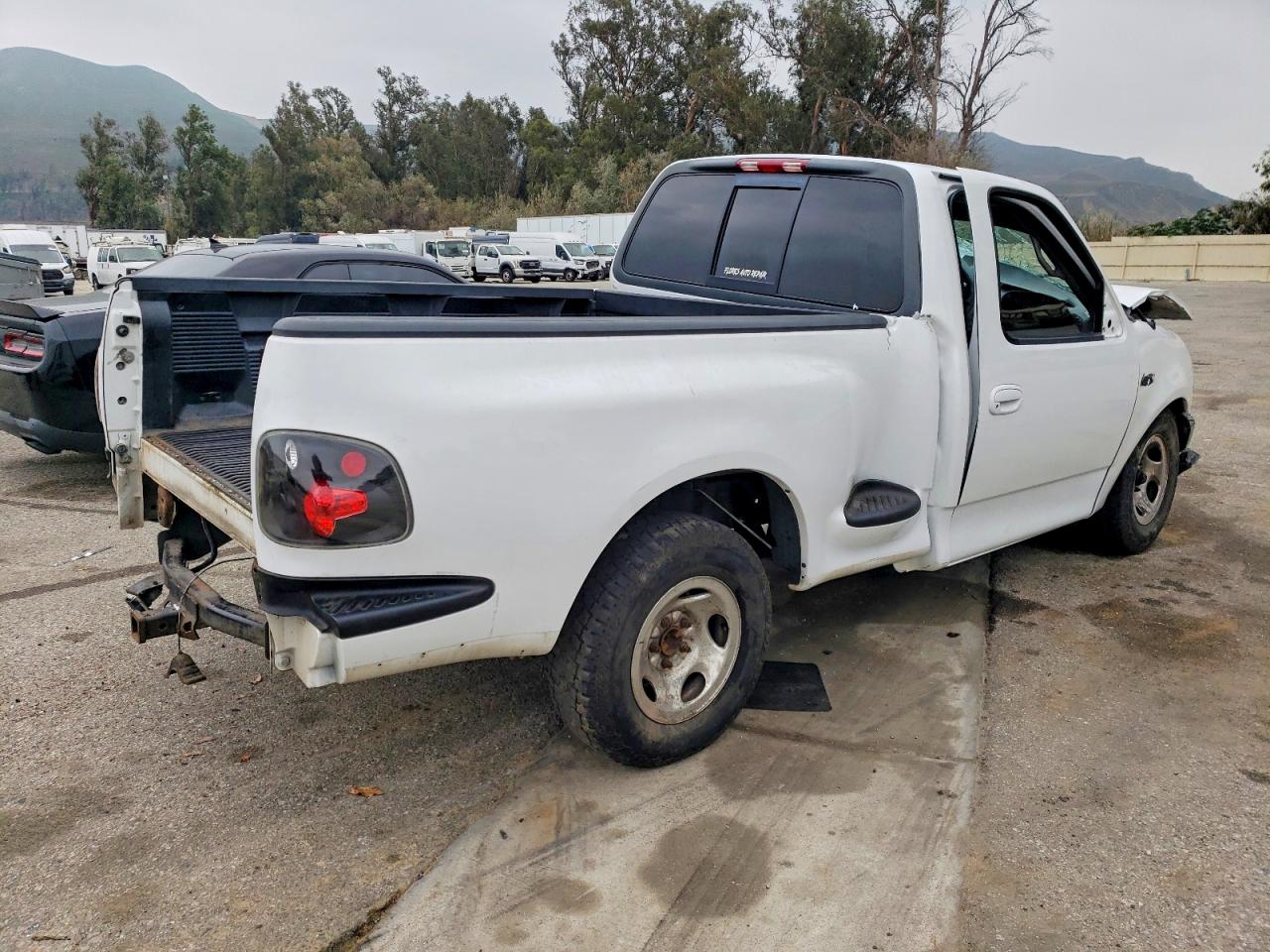 2000 FORD F150 SVT LIGHTNING photo 3