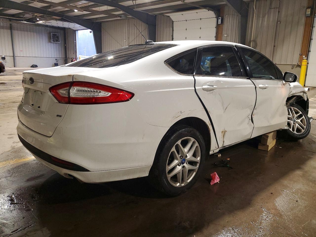 2013 FORD FUSION SE photo 3